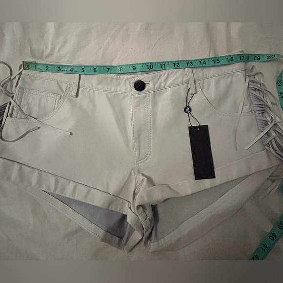 One Teaspoon Bandits Low Waist Chaos Walking Leather Shorts - White - Picture 11 of 12